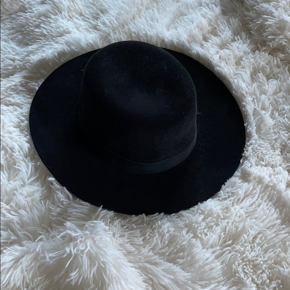 UO Black Hat